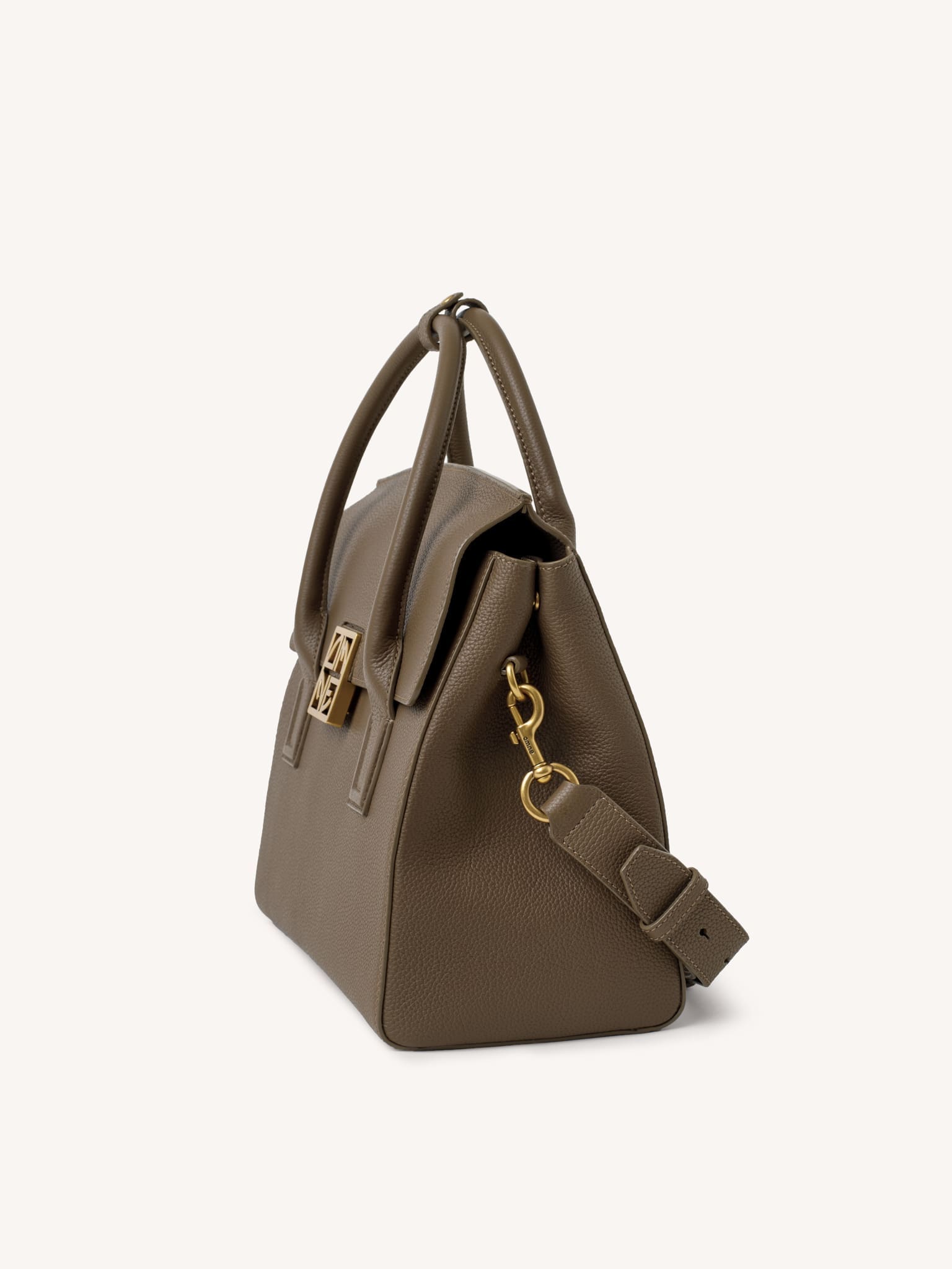 86000155_side_onestrap_2048px