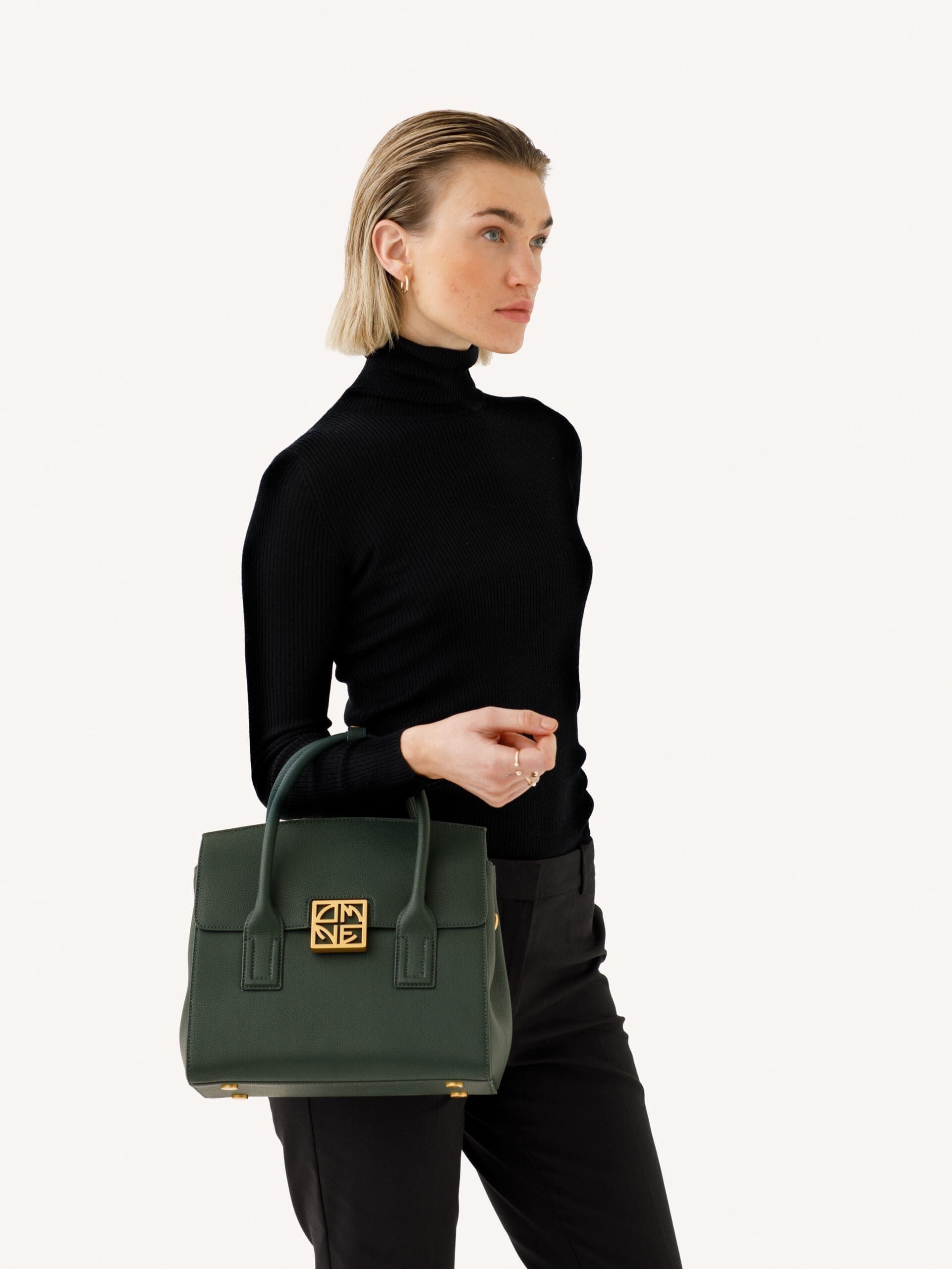 86000222_handle_nostrap_esther_2048px