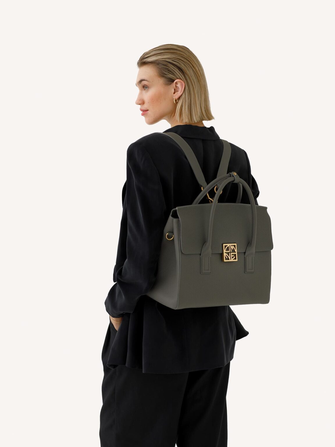 86000444_backpack_esther_2048px