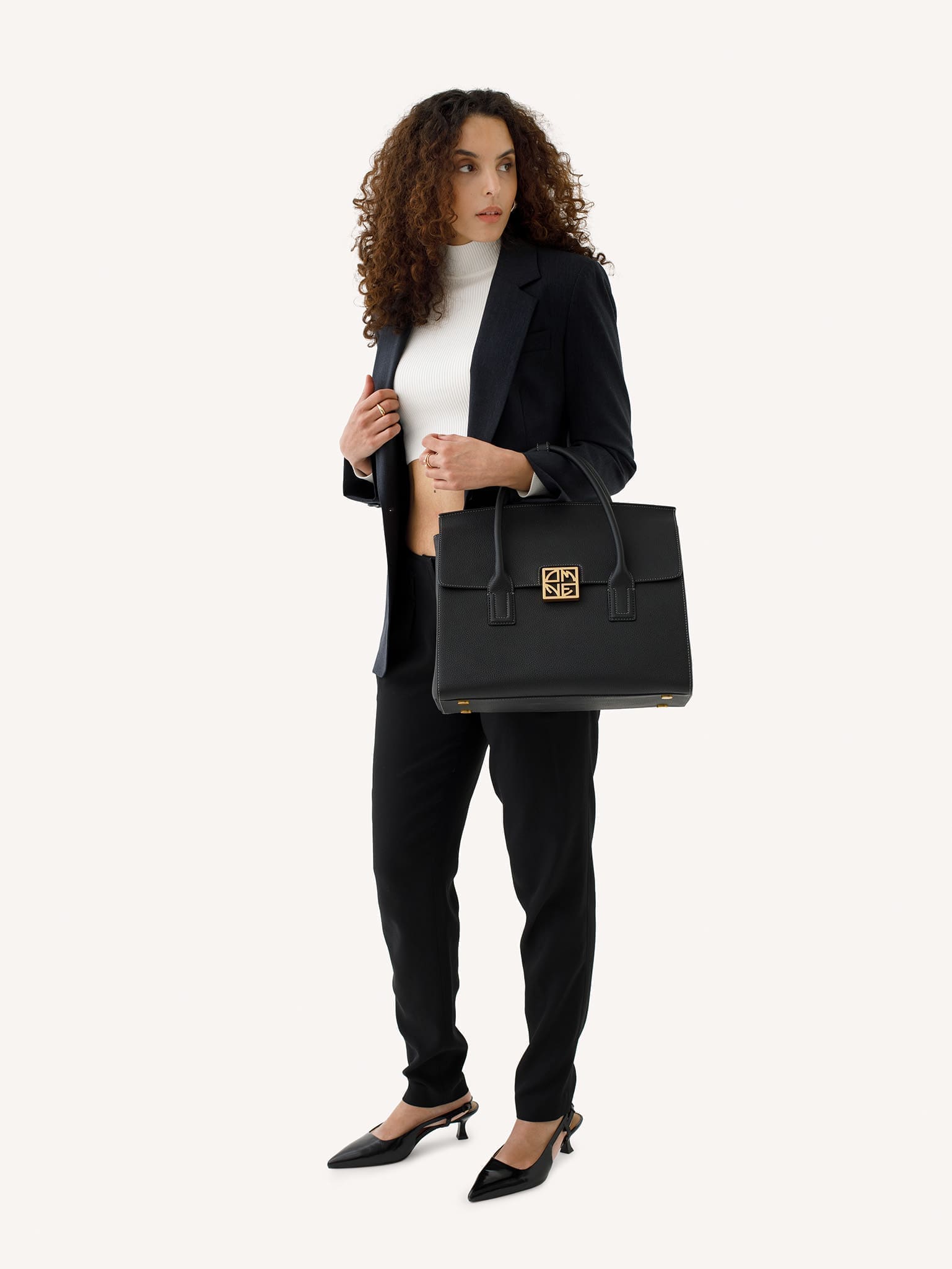 86000499_handle2_nostrap_gabriella_2048px