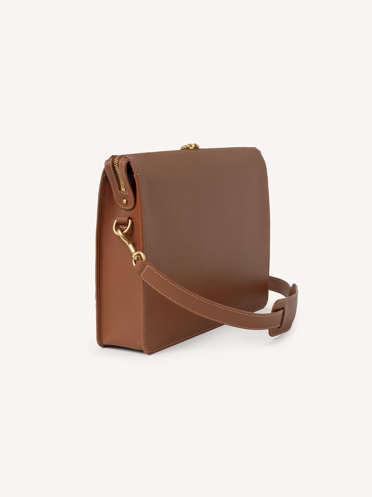 86000766_sideback_onestrap_2048px