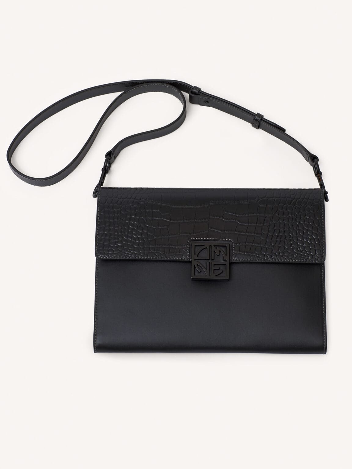 86000929_front_onestrap_2048px